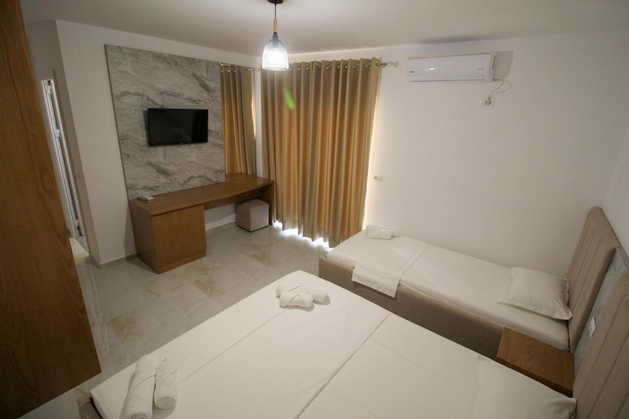 Hotel Four Islands Ksamil Eksteriør billede