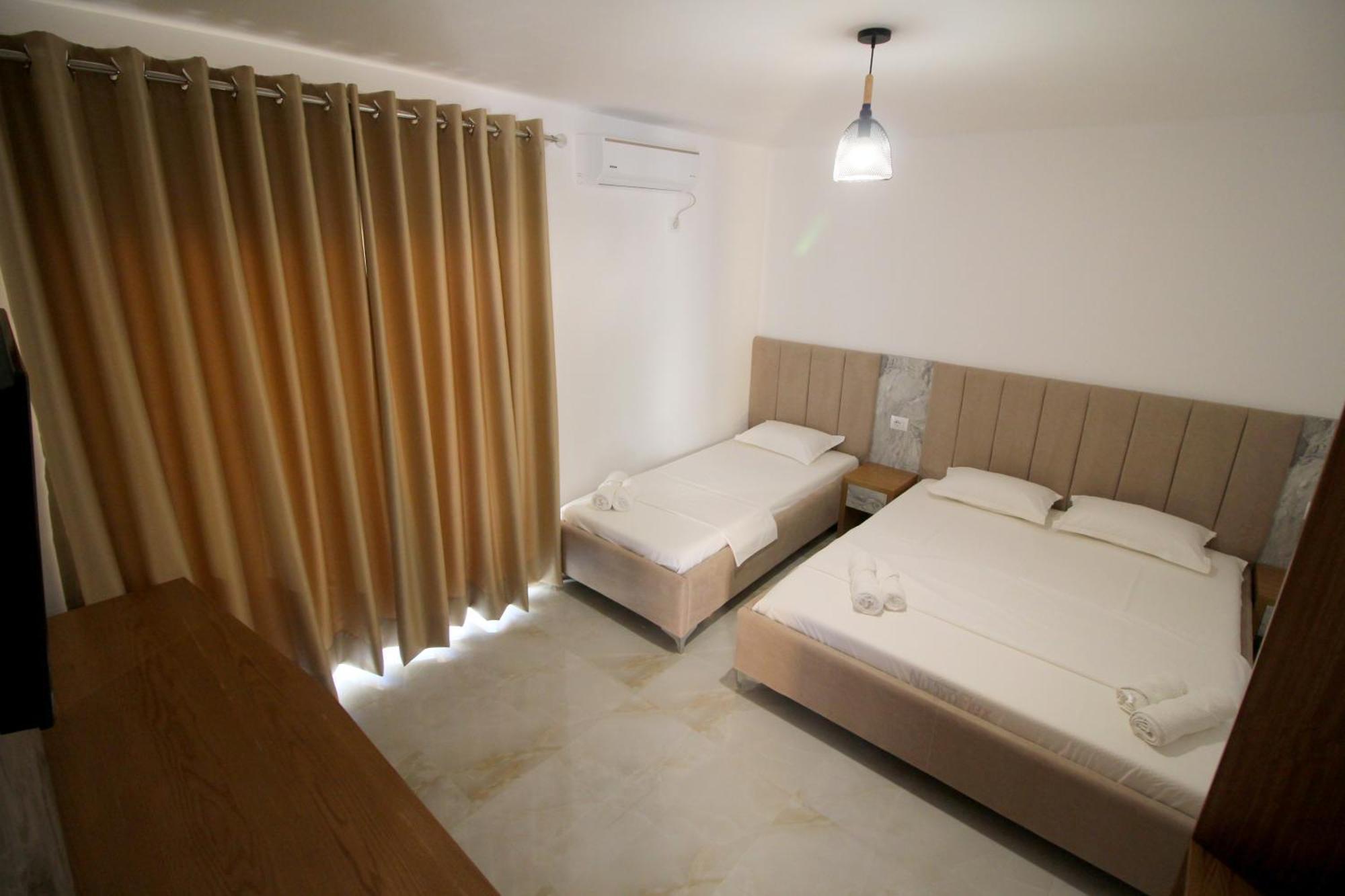 Hotel Four Islands Ksamil Eksteriør billede